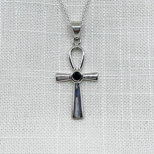This highly polished .925 Silver Ankh pendant is presented with a faceted black Agate gemstone, said to be a stone for grounding, protection, and strength, measures 4cm including the bale x 1.8cm wide. All pendants come supplied on a 20 inch silver chain and arrive in a tarnish proof bag inside a gift box.