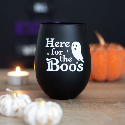 Add your favourite magical cocktail concoctions to this ghostly stemless glass featuring the cheeky text 'Here for the Boos'. Ideal for spooky season!  500ml capacity Hand wash only Size: H: 9.2cm x W: 9.2cm x D: 12.2cm